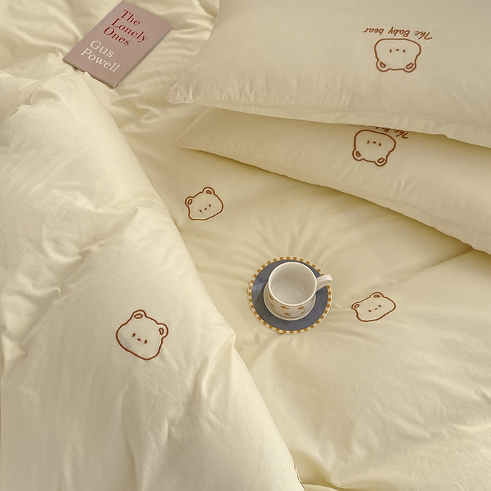 91家纺网 家纺一手货源 找家纺 琪格格纺织 2025新款40s全棉纯棉小熊绣花系列四件套 嘟嘟熊 奶油黄