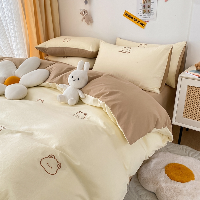 91家纺网 家纺一手货源 找家纺 琪格格纺织 2025新款40s全棉纯棉小熊绣花系列四件套 嘟嘟熊 卡其黄