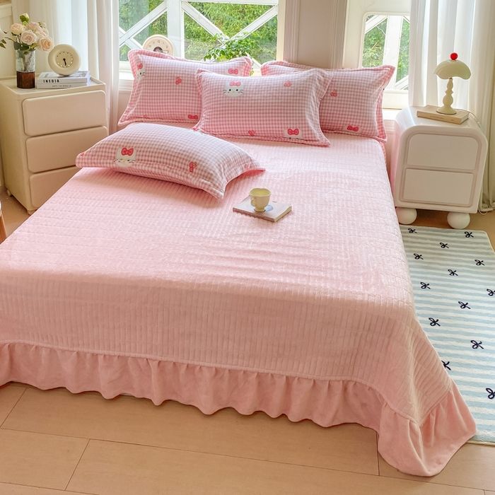 91家纺网 家纺一手货源 找家纺 梦可莱家居 2025冬新款牛奶绒加厚保暖花边床盖四件套系列简单款 小清新