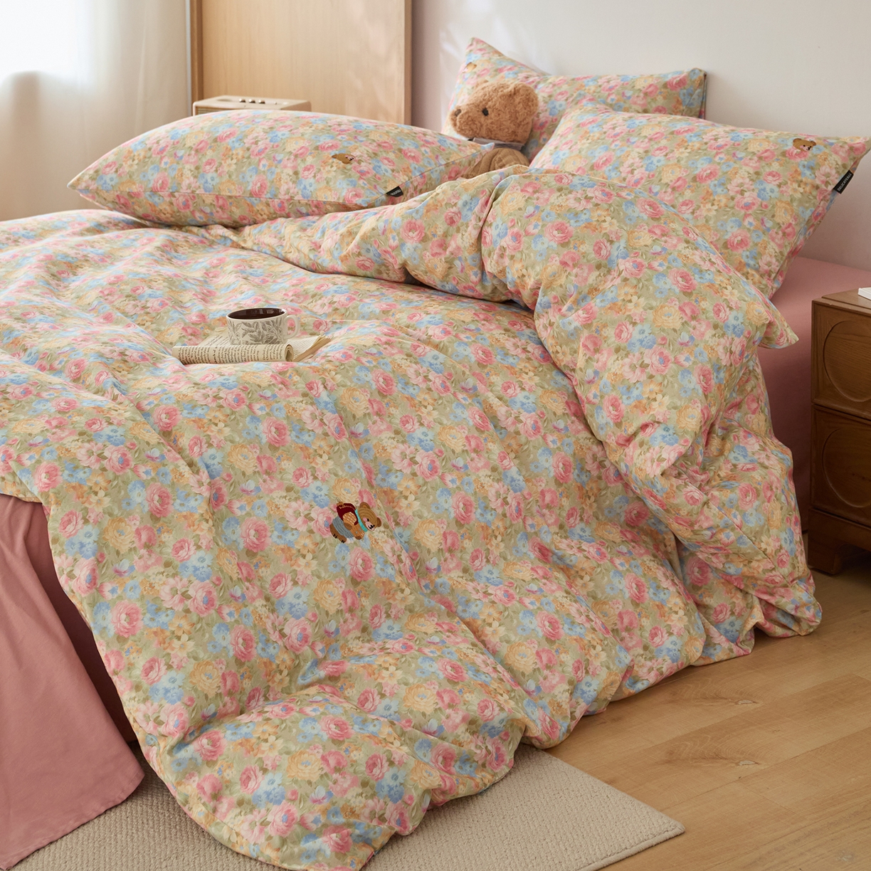 91家纺网 家纺一手货源 找家纺 （总）蓝邻家纺 2025新款全棉磨毛刺绣四件套-小熊油画风系列