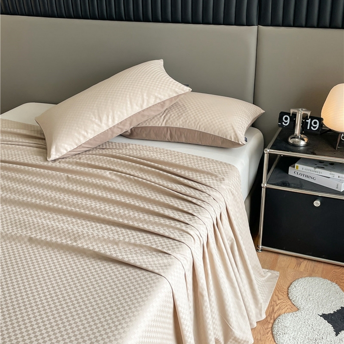 91家纺网 家纺一手货源 找家纺 琪格格纺织 2025新款60S长绒棉纯棉小方格单床单-单床笠 杏仁-60S新疆长绒棉