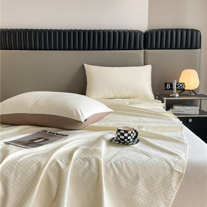 91家纺网 家纺一手货源 找家纺 琪格格纺织 2025新款60S长绒棉纯棉小方格单床单-单床笠 奶昔白-60S新疆长绒棉