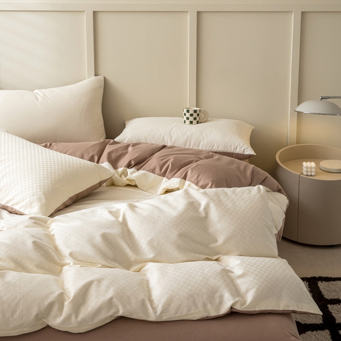 91家纺网 家纺一手货源 找家纺 琪格格纺织 2025新款60S长绒棉纯棉小方格四件套单被套 60长绒棉-奶昔白+摩卡棕