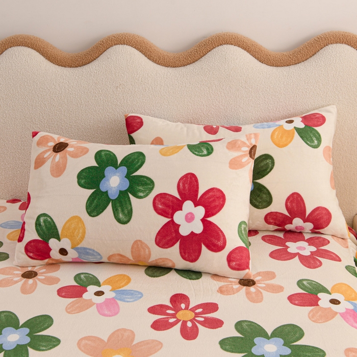 91家纺网 家纺一手货源 找家纺 （总）圣靓 2025新款高克重牛奶绒四件套印花床裙款