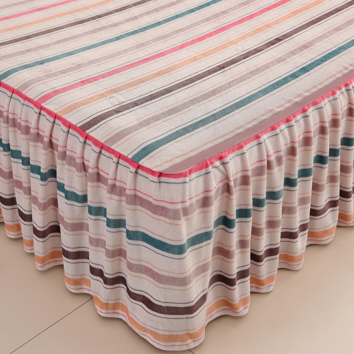 91家纺网 家纺一手货源 找家纺 圣靓 2025新款高克重牛奶绒四件套印花床裙款 匆匆那年