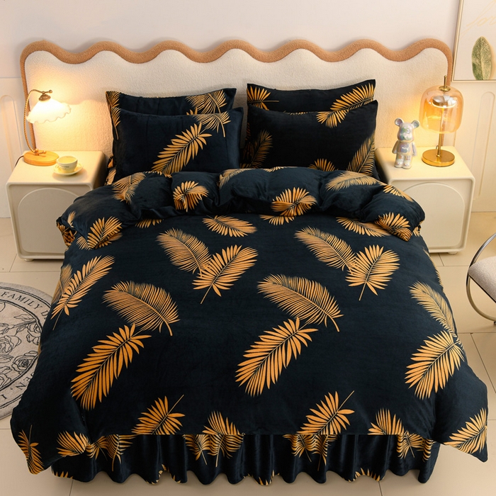 91家纺网 家纺一手货源 找家纺 圣靓 2025新款高克重牛奶绒四件套印花床裙款 青春年华