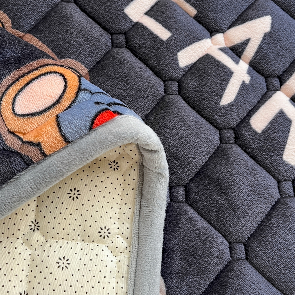 91家纺网 家纺一手货源 找家纺 小叮当家纺仓储工厂店 2025新款牛奶绒夹棉印花床垫床护垫大床图 绒床垫-LOVE熊