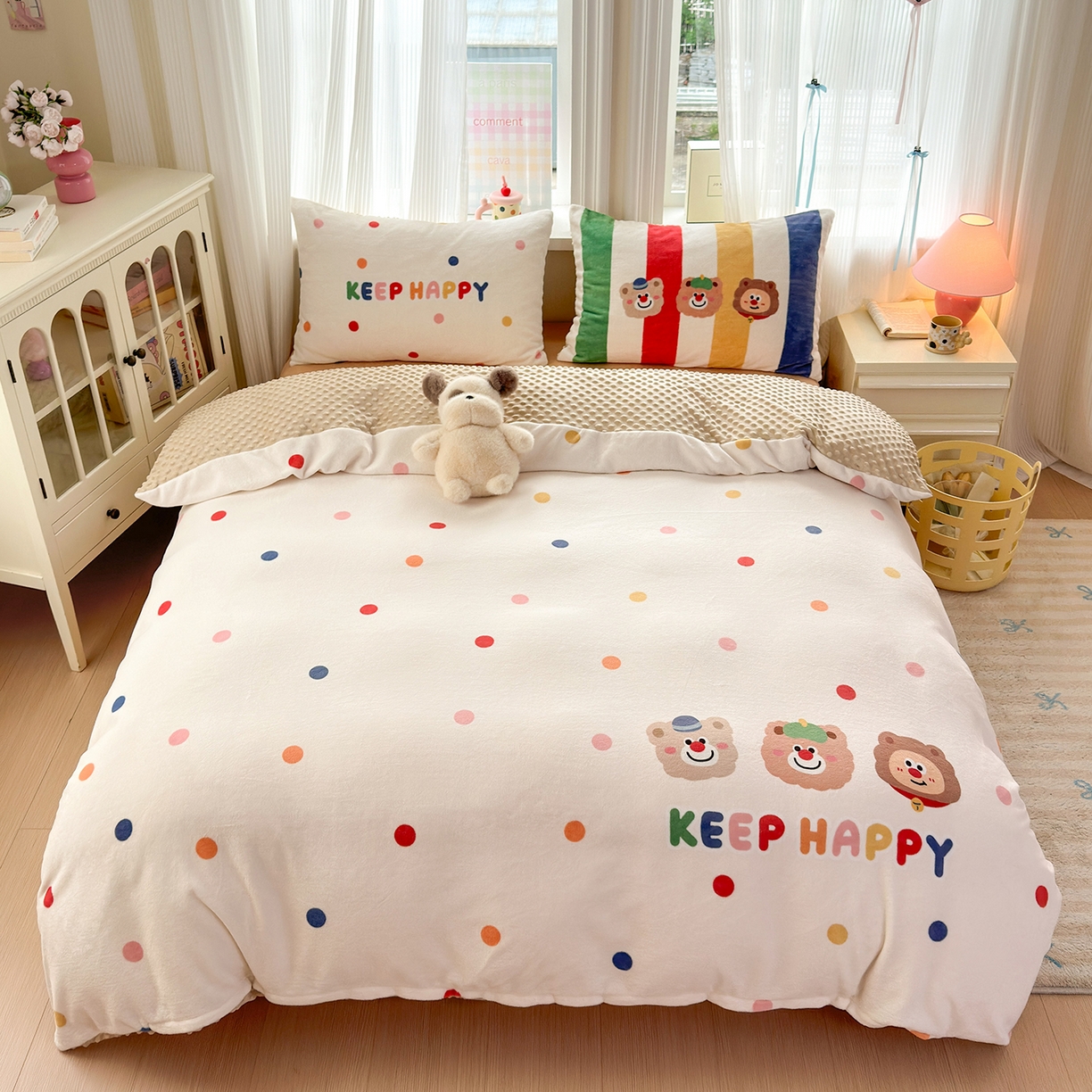 91家纺网 家纺一手货源 找家纺 （总）星期八 2025新款卡通大版牛奶绒豆豆绒数码印花四件套