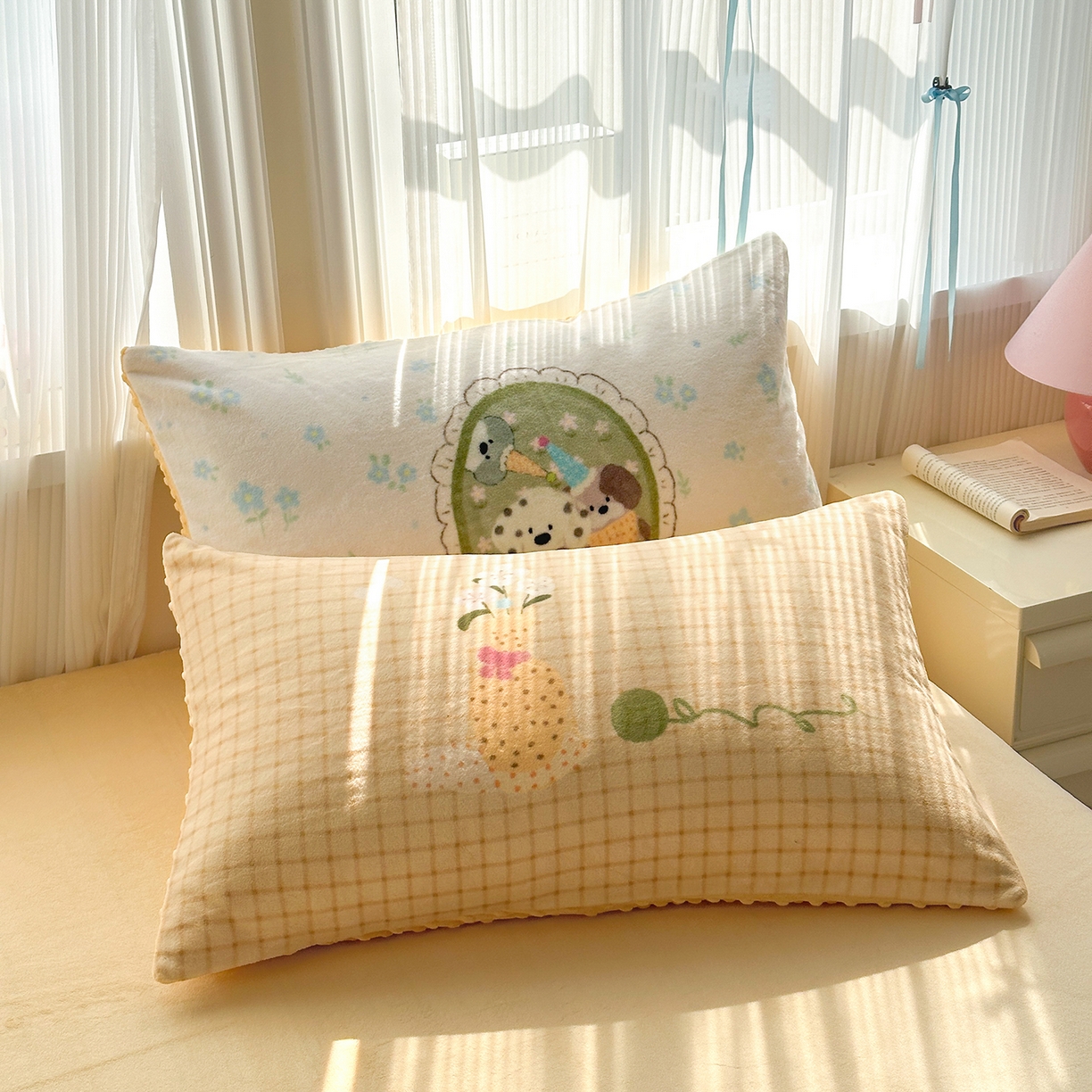 91家纺网 家纺一手货源 找家纺 星期八 2025新款卡通大版牛奶绒豆豆绒数码印花四件套 狗狗聚会