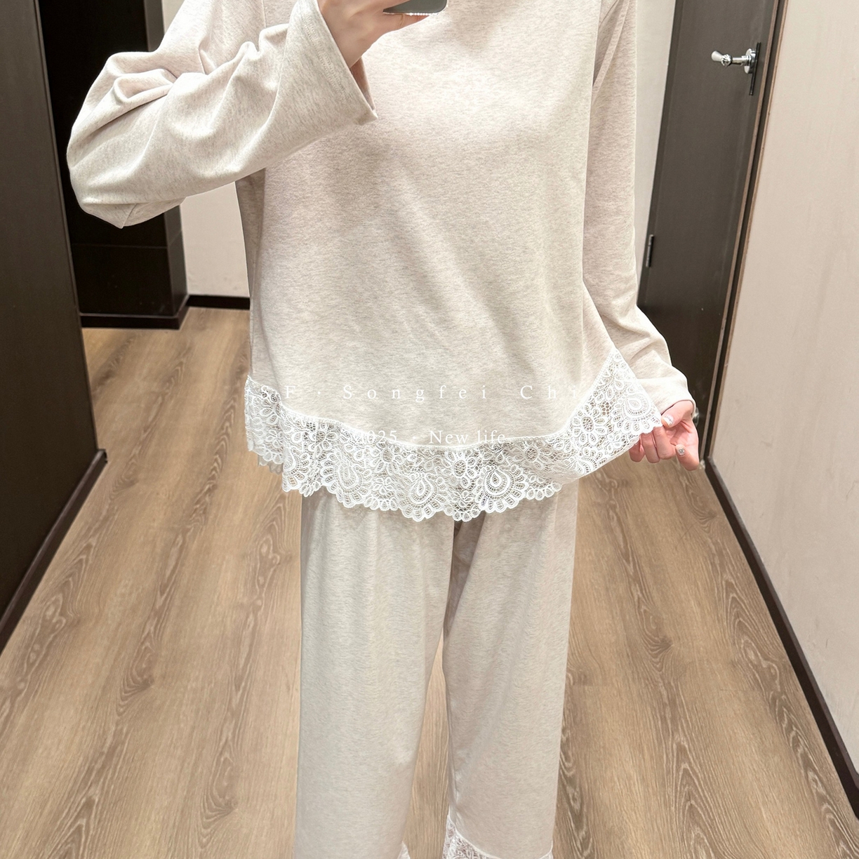 91家纺网 家纺一手货源 找家纺 （总）妍景家居生活馆 2025新款D-3726 简约蕾丝款圆领套装