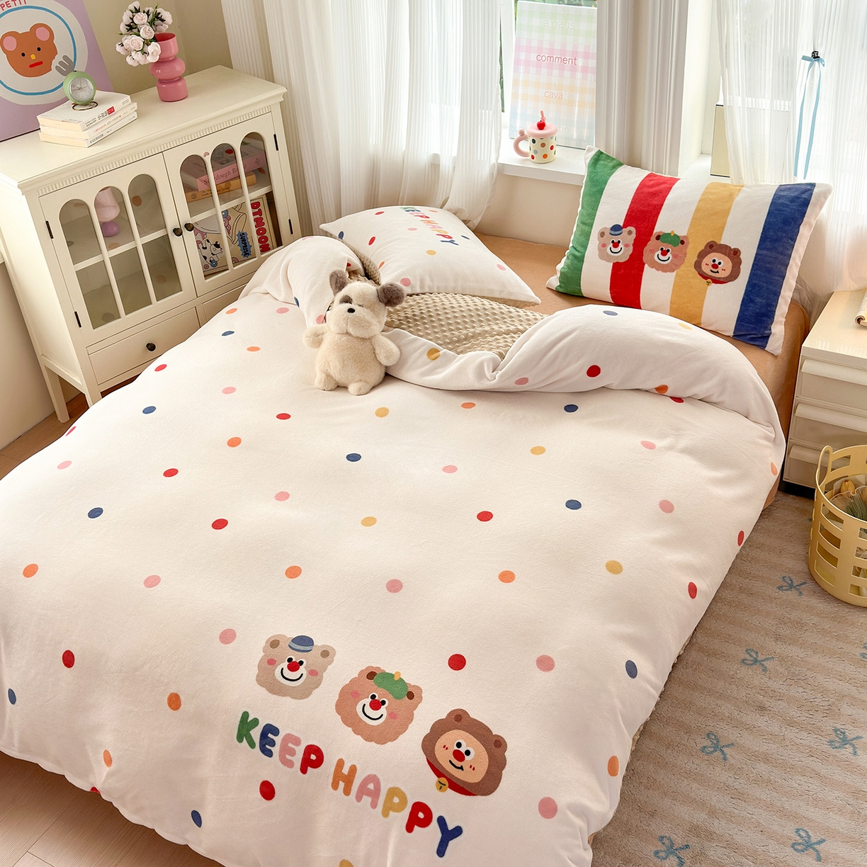 91家纺网 家纺一手货源 找家纺 星期八 2025新款卡通大版牛奶绒豆豆绒数码印花四件套 三只熊