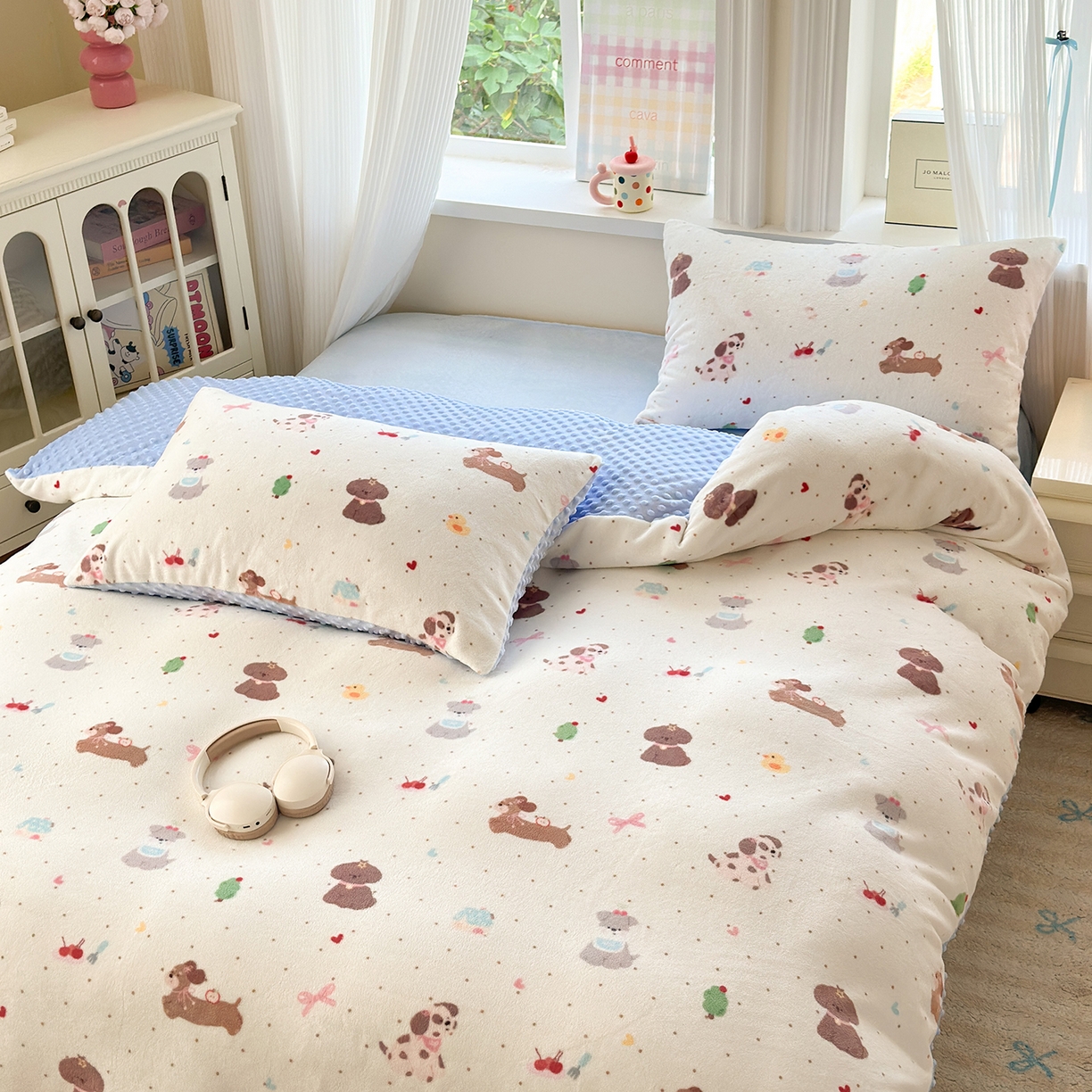 91家纺网 家纺一手货源 找家纺 星期八 2025新款卡通大版牛奶绒豆豆绒数码印花四件套 汪汪队