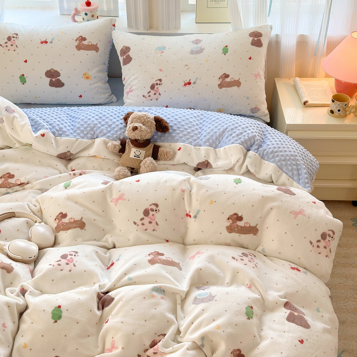 91家纺网 家纺一手货源 找家纺 星期八 2025新款卡通大版牛奶绒豆豆绒数码印花四件套 汪汪队