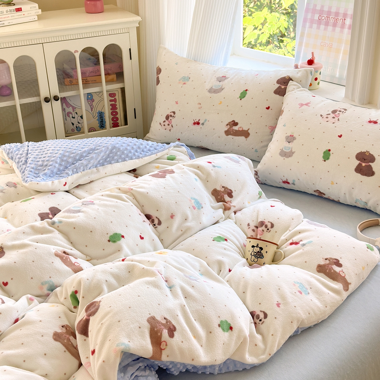 91家纺网 家纺一手货源 找家纺 星期八 2025新款卡通大版牛奶绒豆豆绒数码印花四件套 汪汪队