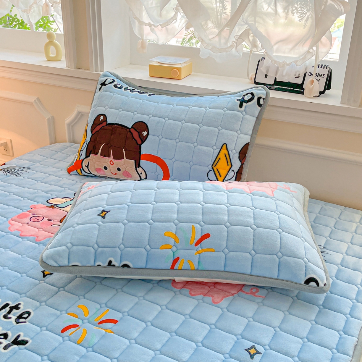 91家纺网 家纺一手货源 找家纺 小叮当家纺仓储工厂店 2025新款牛奶绒夹棉印花床垫床护垫大床图 绒床垫-嬉戏之子