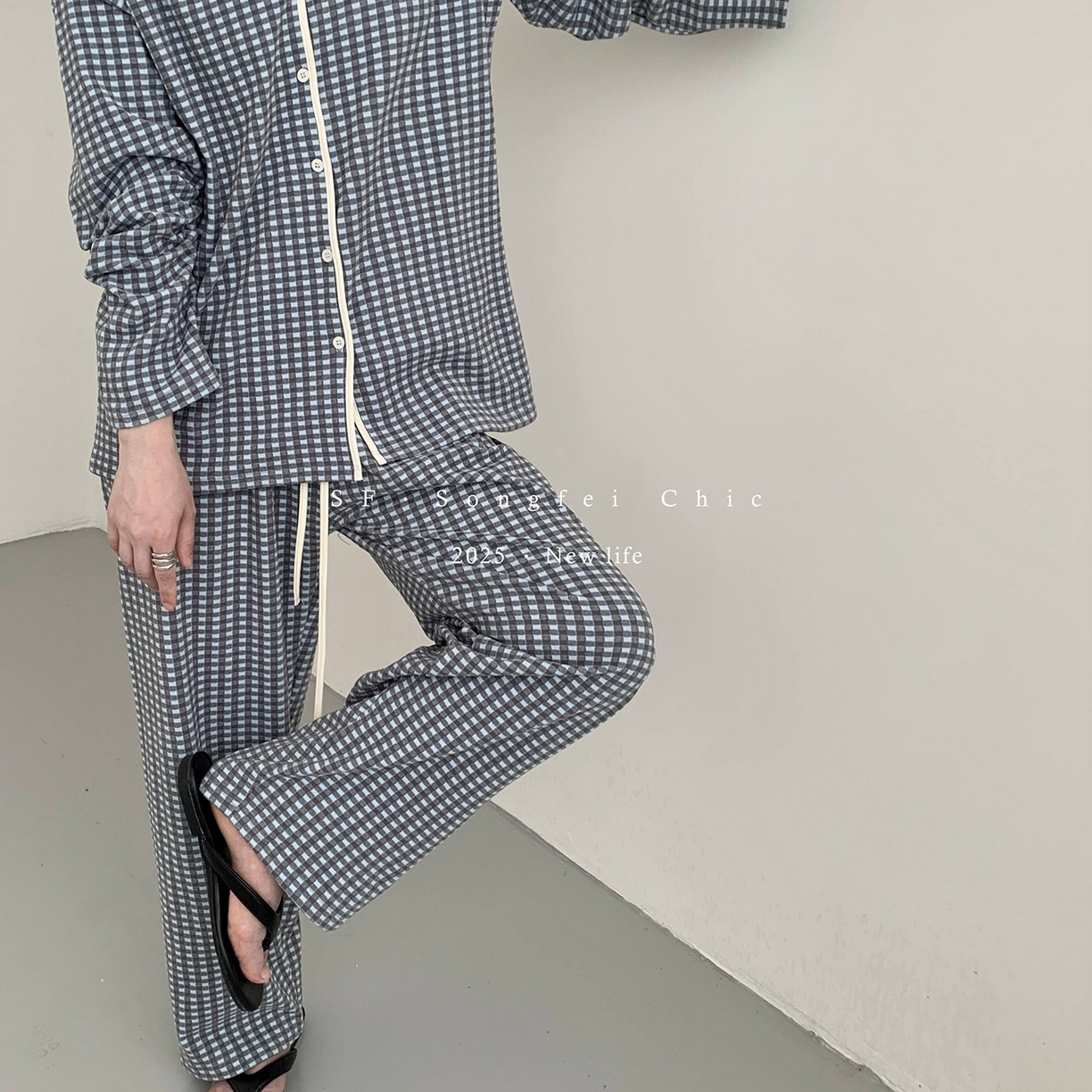 91家纺网 家纺一手货源 找家纺 （总）妍景家居生活馆 2025新款D-3732 复古翻领简约格子款