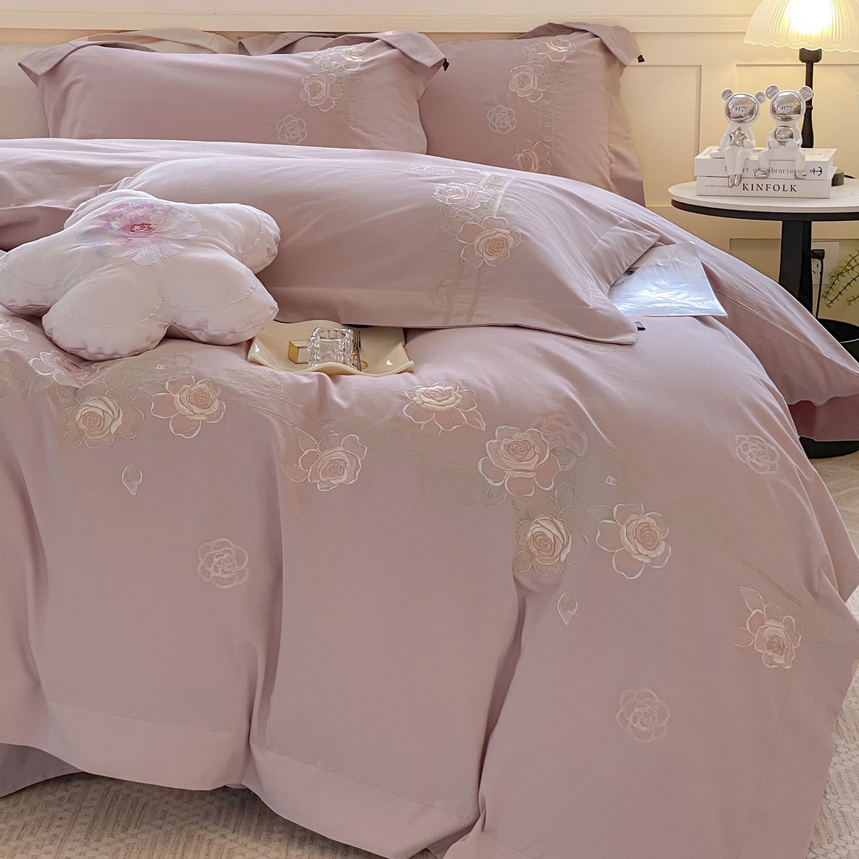 91家纺网 家纺一手货源 找家纺  秋冬季爆款A类加厚保暖全棉磨毛四件套纯棉被套重工刺绣床笠款轻奢高端床上用品 温莎-红桃