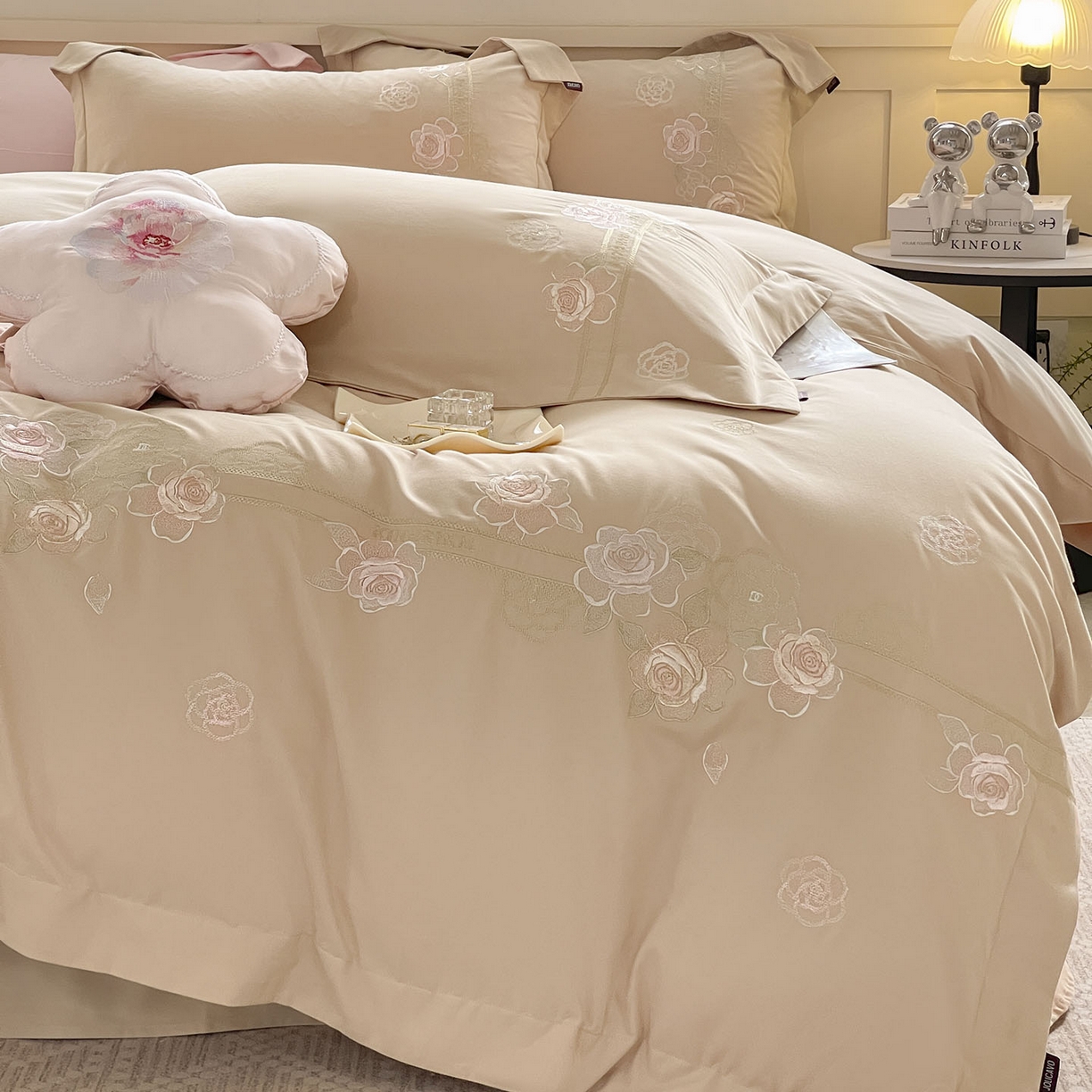 91家纺网 家纺一手货源 找家纺 （总） 秋冬季爆款A类加厚保暖全棉磨毛四件套纯棉被套重工刺绣床笠款轻奢高端床上用品