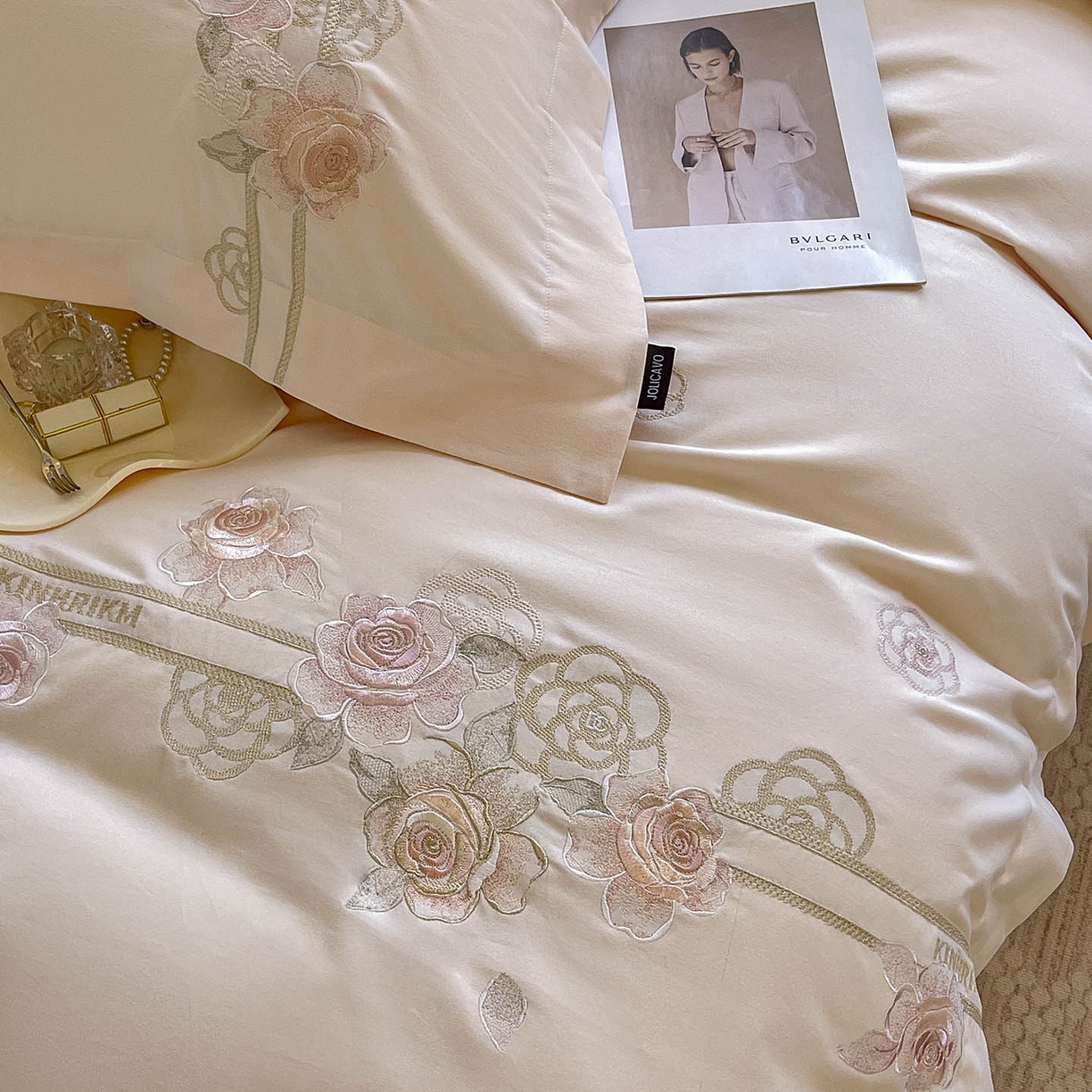 91家纺网 家纺一手货源 找家纺 （总） 秋冬季爆款A类加厚保暖全棉磨毛四件套纯棉被套重工刺绣床笠款轻奢高端床上用品