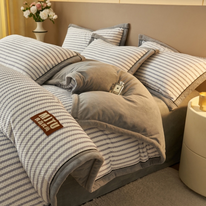 91家纺网 家纺一手货源 找家纺 （总）晨曦家纺 2025新款加厚贝贝绒牛奶绒四件套（暖光）