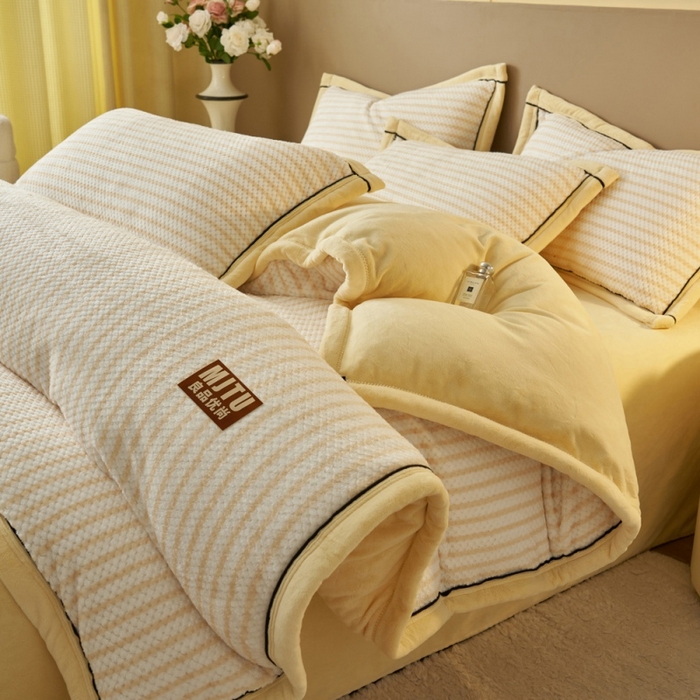 91家纺网 家纺一手货源 找家纺 （总）晨曦家纺 2025新款加厚贝贝绒牛奶绒四件套（暖光）