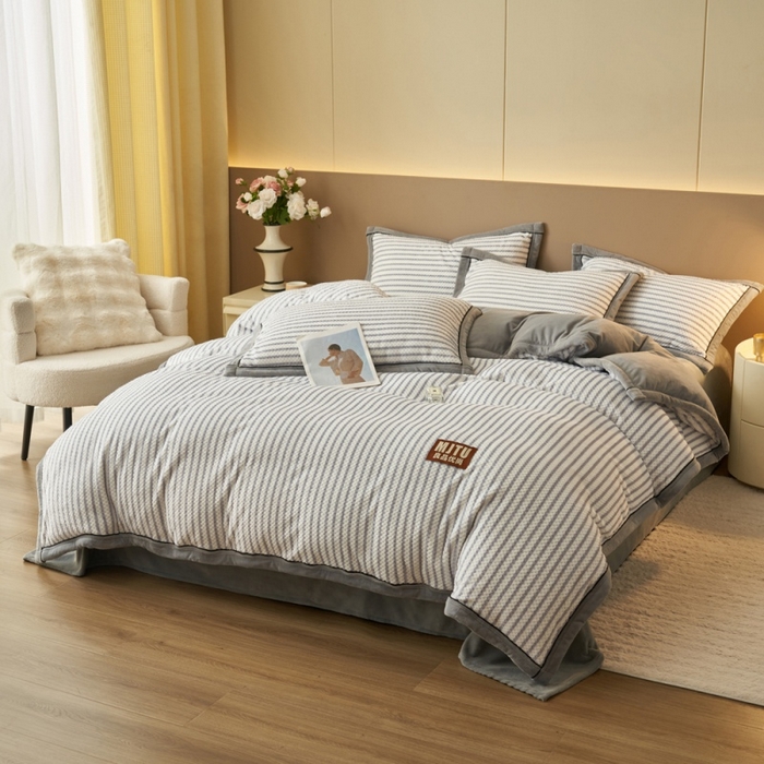 91家纺网 家纺一手货源 找家纺 晨曦家纺 2025新款加厚贝贝绒牛奶绒四件套（暖光） 贝贝绒-典雅灰