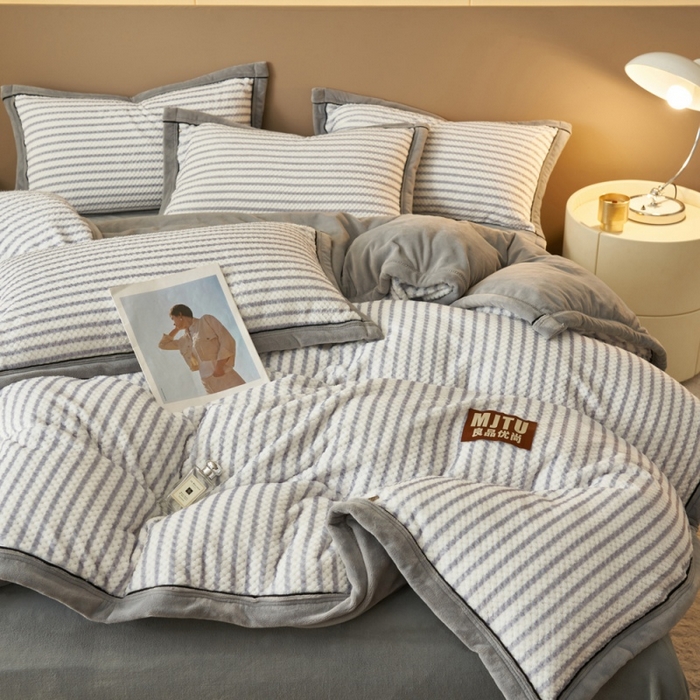 91家纺网 家纺一手货源 找家纺 晨曦家纺 2025新款加厚贝贝绒牛奶绒四件套（暖光） 贝贝绒-典雅灰