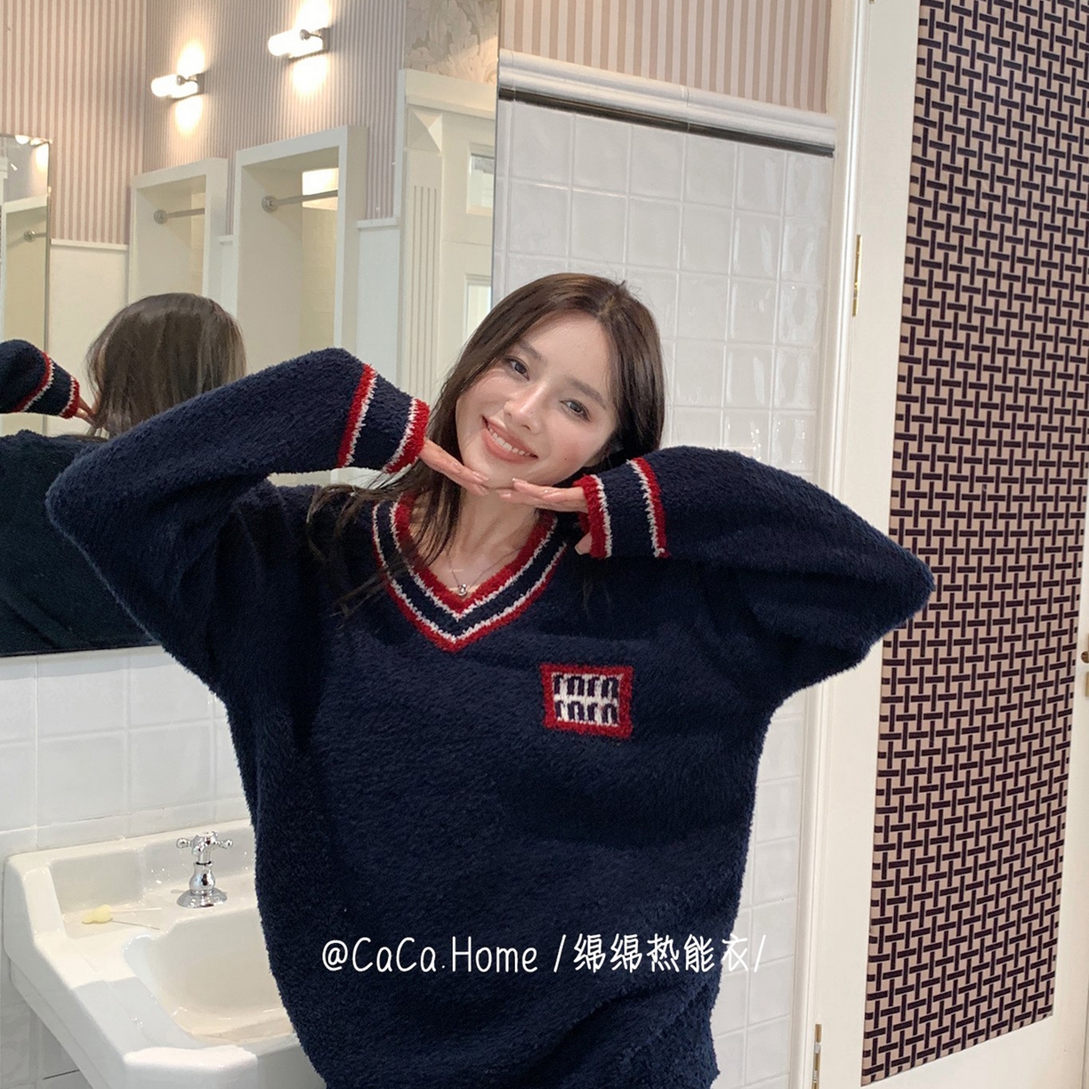 91家纺网 家纺一手货源 找家纺 妍景家居生活馆 2025新款半边绒-V领学院套装 复古蓝