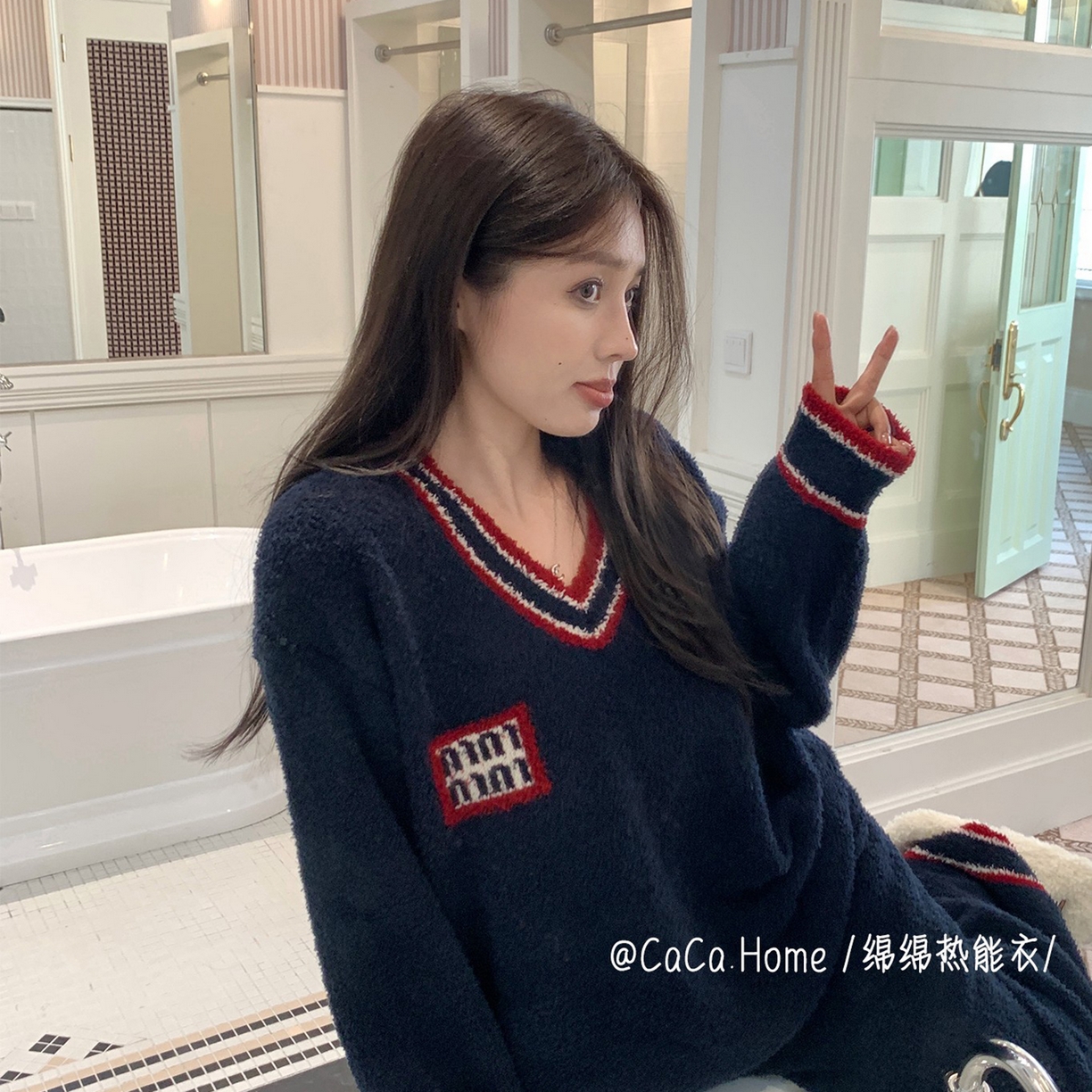 91家纺网 家纺一手货源 找家纺 妍景家居生活馆 2025新款半边绒-V领学院套装 复古蓝