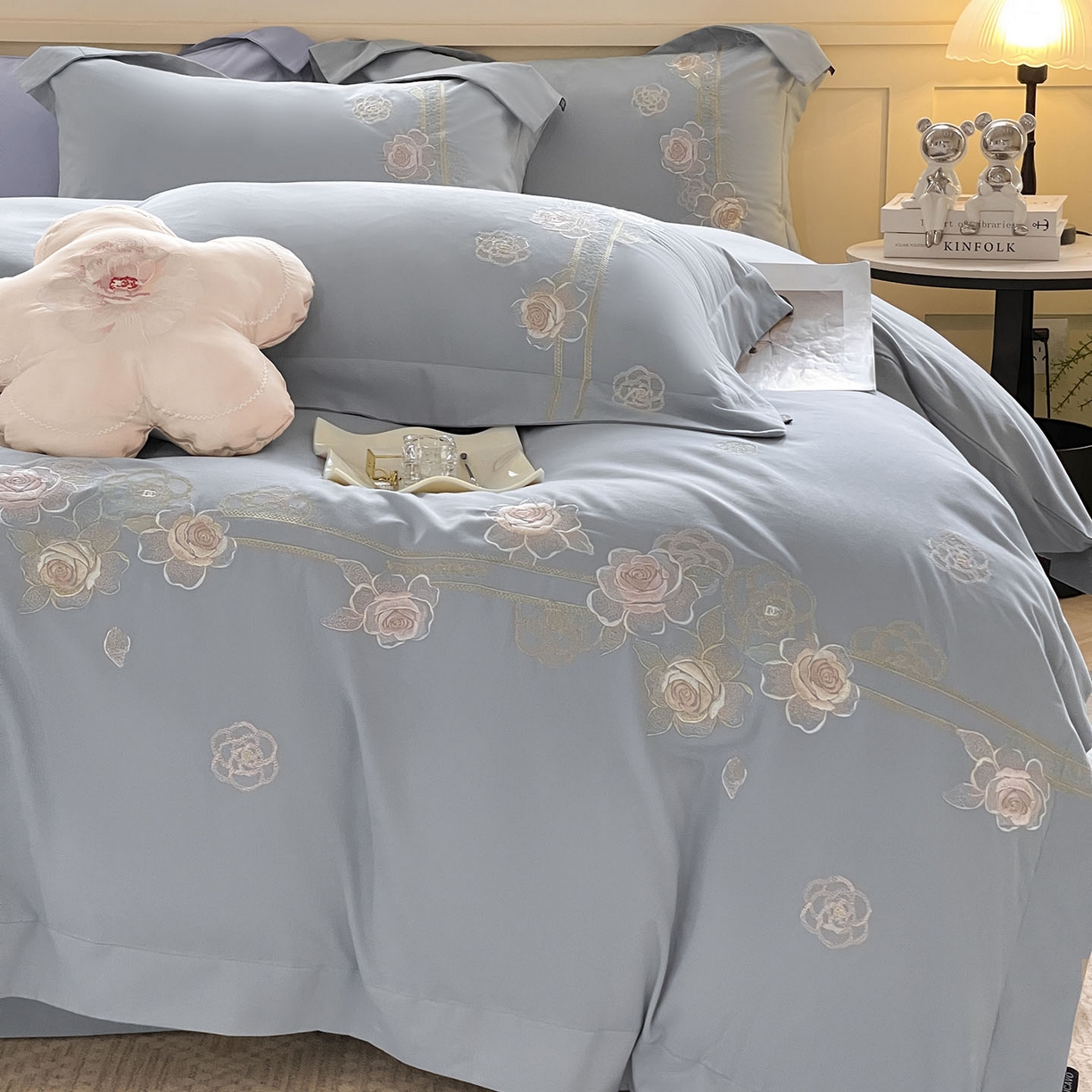 91家纺网 家纺一手货源 找家纺  秋冬季爆款A类加厚保暖全棉磨毛四件套纯棉被套重工刺绣床笠款轻奢高端床上用品 温莎-夜灰