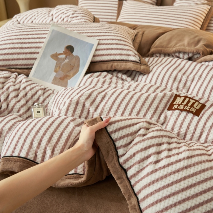 91家纺网 家纺一手货源 找家纺 晨曦家纺 2025新款加厚贝贝绒牛奶绒四件套（暖光） 贝贝绒-卡布奇诺咖