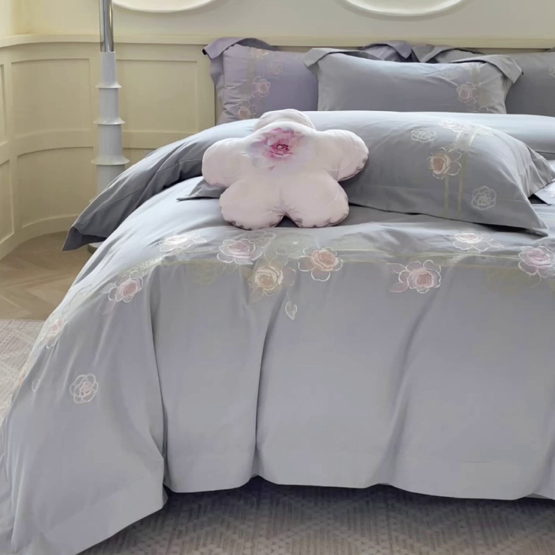 91家纺网 家纺一手货源 找家纺  秋冬季爆款A类加厚保暖全棉磨毛四件套纯棉被套重工刺绣床笠款轻奢高端床上用品 温莎-夜灰