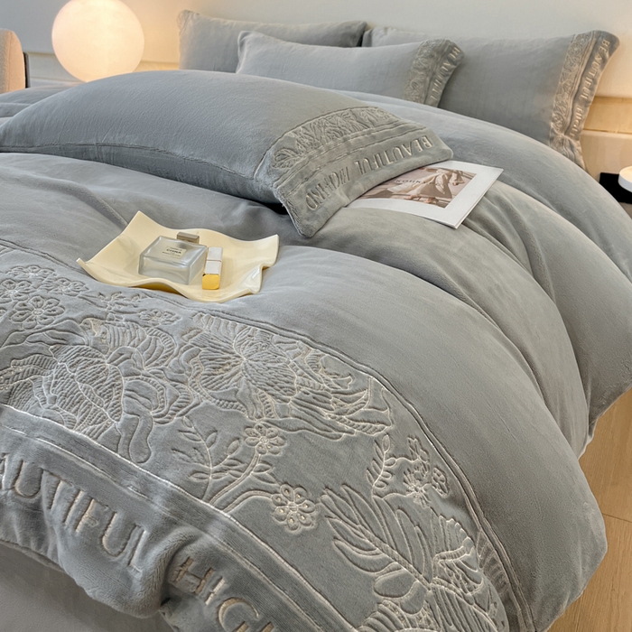 91家纺网 家纺一手货源 找家纺 （总）绒掌柜 2025新款冬季消光级柔滑细腻刺绣牛奶绒四件套（品质版权有买家秀）—清悦系列