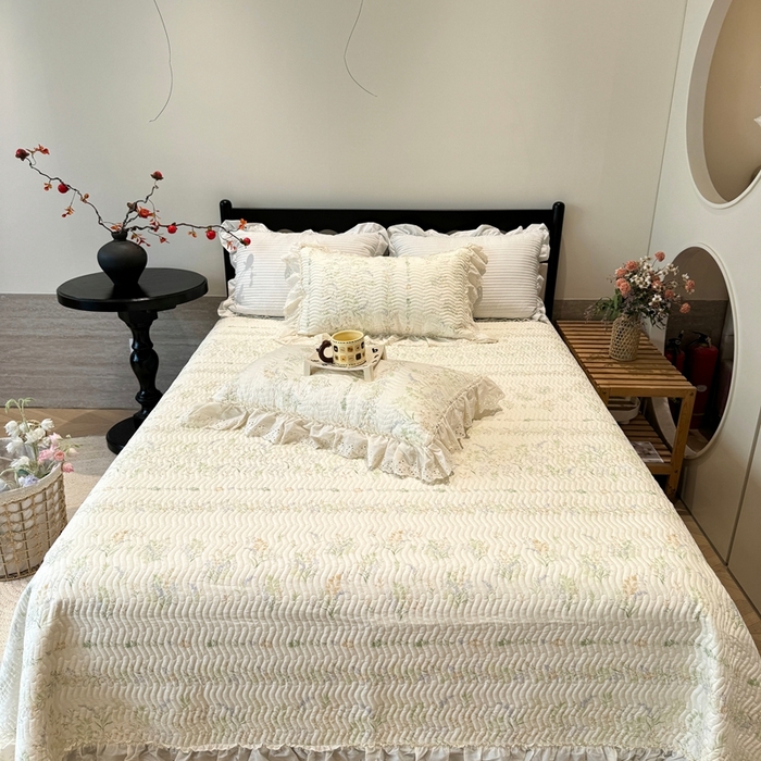 91家纺网 家纺一手货源 找家纺 奈萝家纺 2025新款全棉纯棉床盖三件套可配同款四季被同款被套 芳草恋