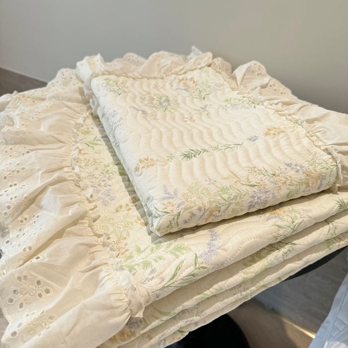 91家纺网 家纺一手货源 找家纺 奈萝家纺 2025新款全棉纯棉床盖三件套可配同款四季被同款被套 芳草恋