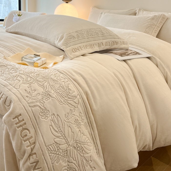 91家纺网 家纺一手货源 找家纺 （总）绒掌柜 2025新款冬季消光级柔滑细腻刺绣牛奶绒四件套（品质版权有买家秀）—清悦系列