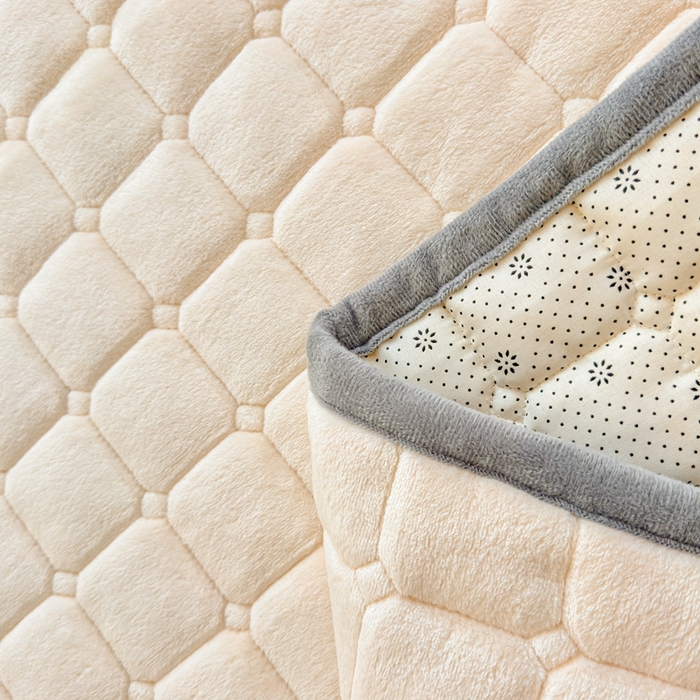 91家纺网 家纺一手货源 找家纺 （总）小叮当家纺仓储工厂店 2025新款牛奶绒夹棉印花床垫学生图