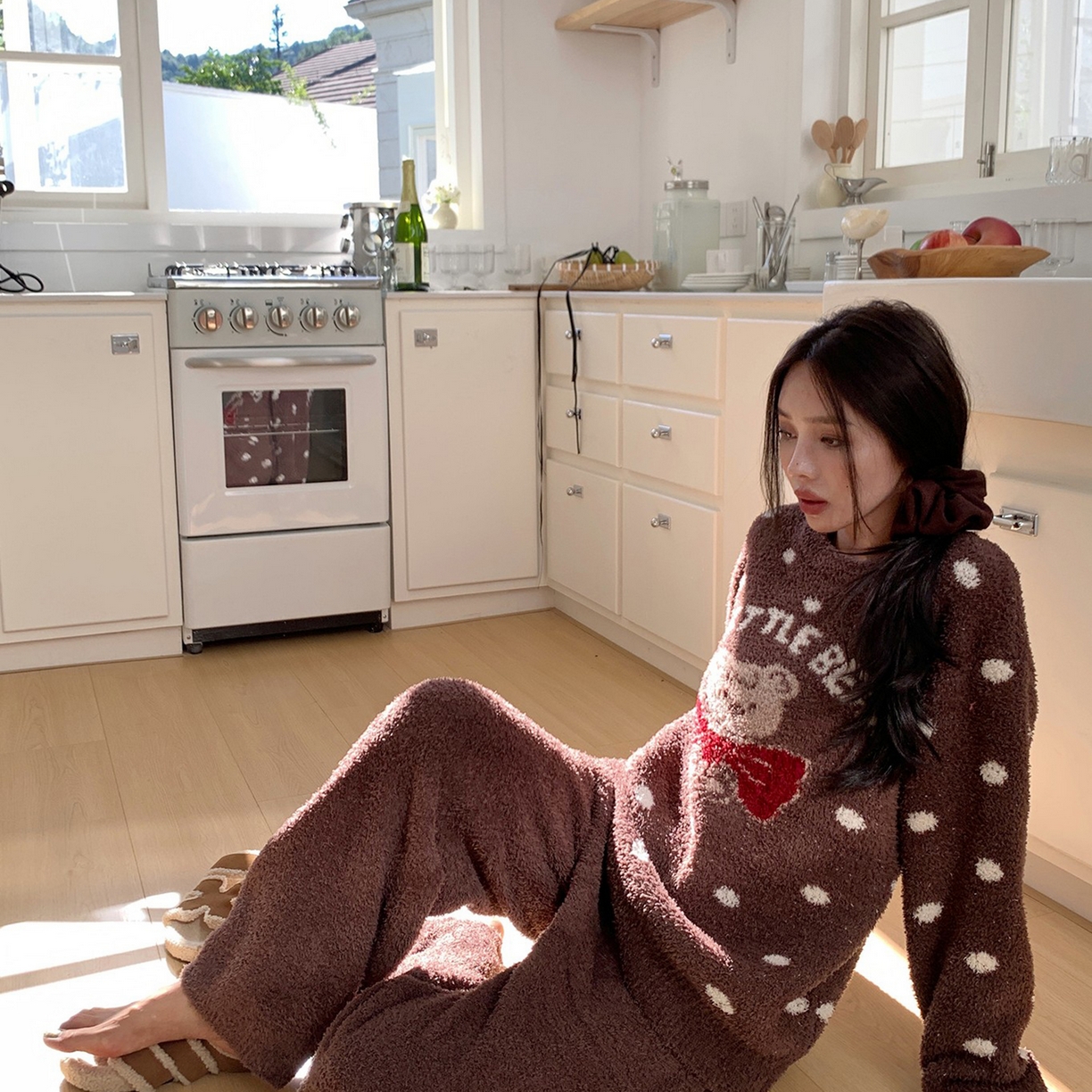 91家纺网 家纺一手货源 找家纺 妍景家居生活馆 2025新款半边绒-暖熊伙伴套装 巧克力波点