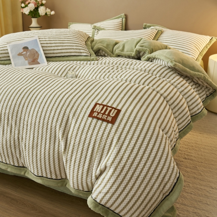 91家纺网 家纺一手货源 找家纺 晨曦家纺 2025新款加厚贝贝绒牛奶绒四件套（暖光） 贝贝绒-暖绿