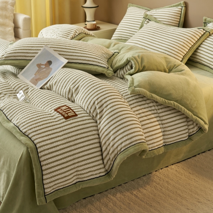 91家纺网 家纺一手货源 找家纺 晨曦家纺 2025新款加厚贝贝绒牛奶绒四件套（暖光） 贝贝绒-暖绿