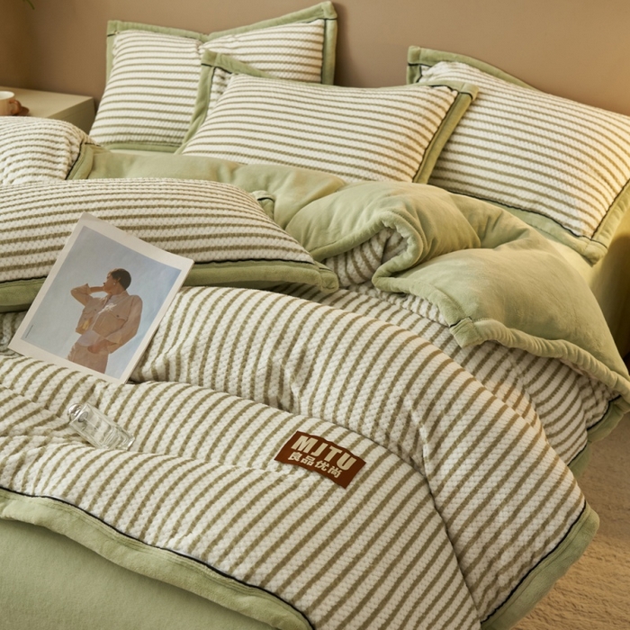 91家纺网 家纺一手货源 找家纺 晨曦家纺 2025新款加厚贝贝绒牛奶绒四件套（暖光） 贝贝绒-暖绿