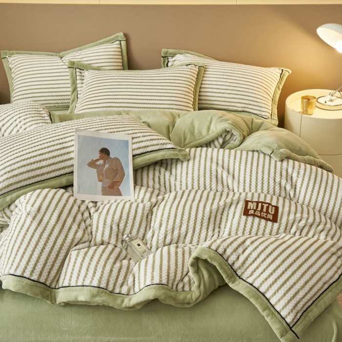 91家纺网 家纺一手货源 找家纺 晨曦家纺 2025新款加厚贝贝绒牛奶绒四件套（暖光） 贝贝绒-暖绿