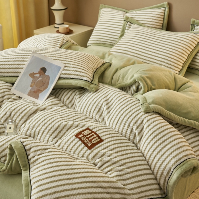 91家纺网 家纺一手货源 找家纺 晨曦家纺 2025新款加厚贝贝绒牛奶绒四件套（暖光） 贝贝绒-暖绿