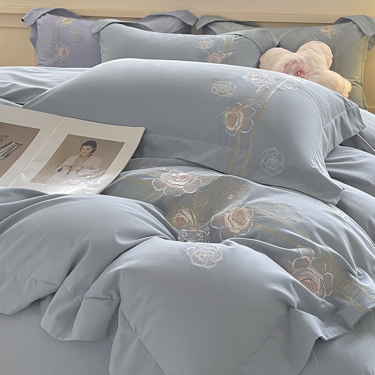 91家纺网 家纺一手货源 找家纺 （总） 秋冬季爆款A类加厚保暖全棉磨毛四件套纯棉被套重工刺绣床笠款轻奢高端床上用品