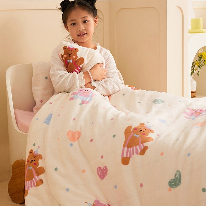 91家纺网 家纺一手货源 找家纺 嗨生活 2025新款牛奶绒多功能儿童盖毯式可脱卸被套大豆被芯幼儿园被子 儿童被子 爱心小熊