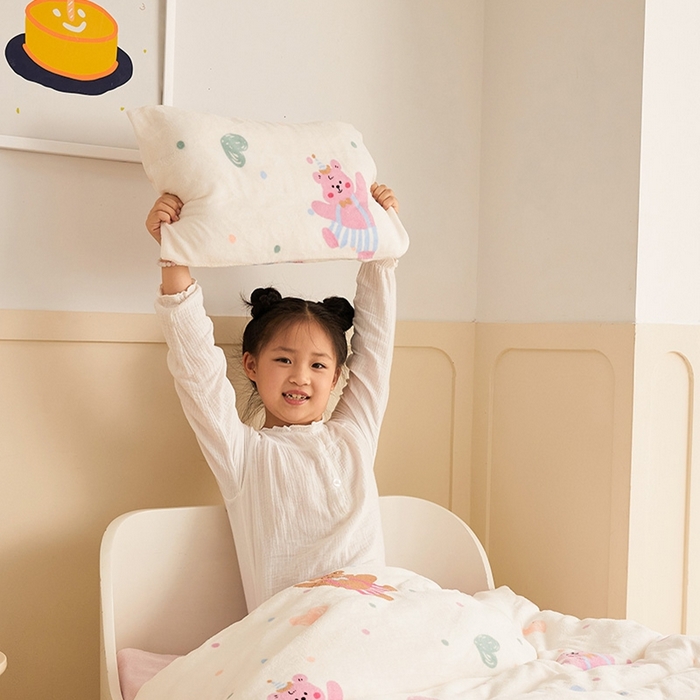 91家纺网 家纺一手货源 找家纺 嗨生活 2025新款牛奶绒多功能儿童盖毯式可脱卸被套大豆被芯幼儿园被子 儿童被子 爱心小熊