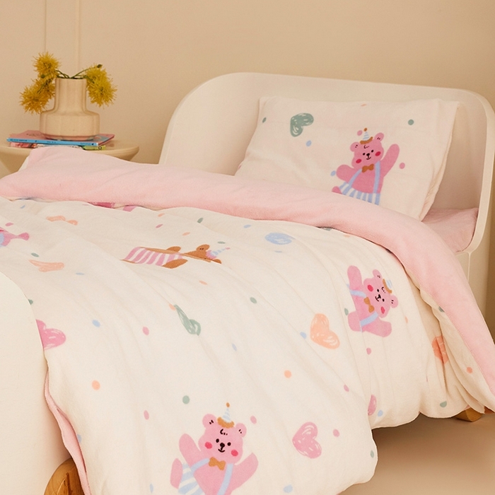 91家纺网 家纺一手货源 找家纺 嗨生活 2025新款牛奶绒多功能儿童盖毯式可脱卸被套大豆被芯幼儿园被子 儿童被子 爱心小熊
