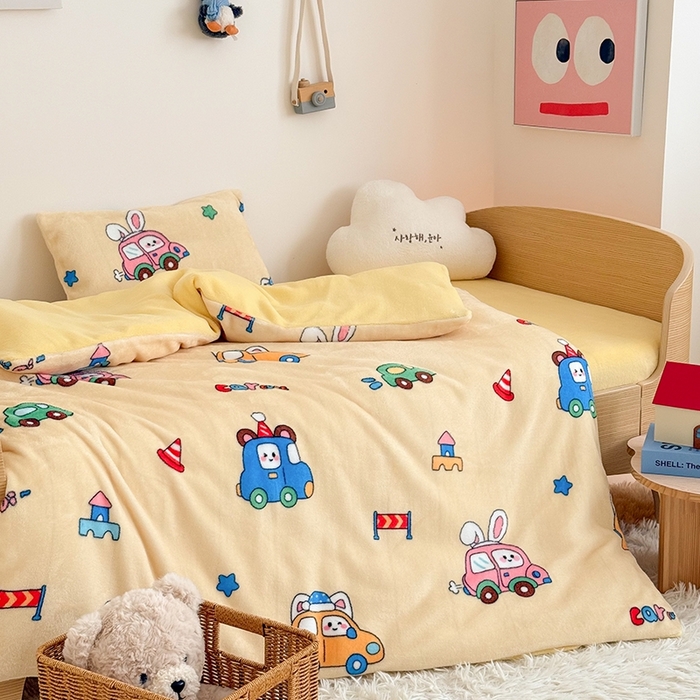 91家纺网 家纺一手货源 找家纺 嗨生活 2025新款牛奶绒多功能儿童盖毯式可脱卸被套大豆被芯幼儿园被子 儿童被子 巴士汽车