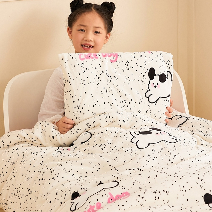91家纺网 家纺一手货源 找家纺 嗨生活 2025新款牛奶绒多功能儿童盖毯式可脱卸被套大豆被芯幼儿园被子 儿童被子 斑点狗狗