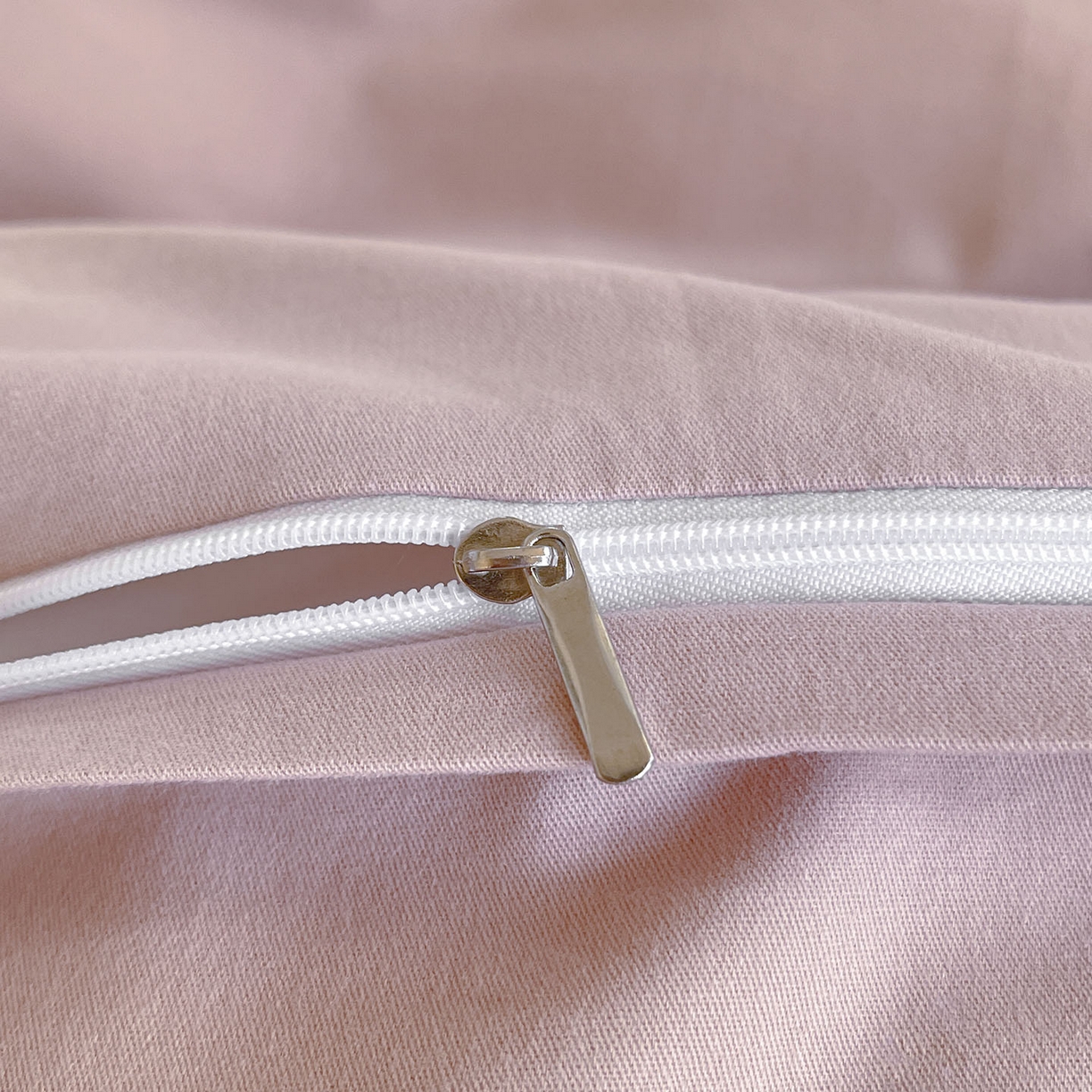 91家纺网 家纺一手货源 找家纺 （总） 秋冬季爆款A类加厚保暖全棉磨毛四件套纯棉被套重工刺绣床笠款轻奢高端床上用品